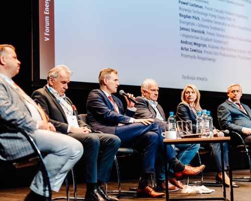 Dyskusja panelowa, przy mikrofonie Piotr Czopek (fot. Mateusz Wójtów)