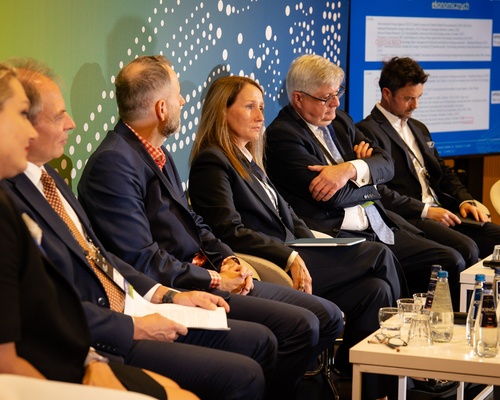 D2 Gospodarczo-społeczne konteksty ER | fot. One Light Studio