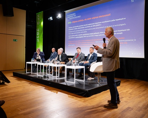 Sesja  C2 Transformacja energetyczna budynków | fot. One Light Studio