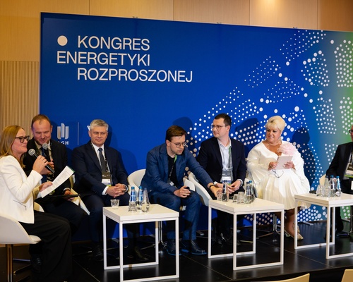 E2. Przygotowywanie kadr dla transformacji | fot. One Light Studio