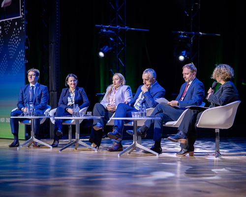 Sławomir Hinc, Dorota Zawadzka-Stępniak, Renata Mroczek, Grzegorz Onichimowski, Wojciech Wrochna, Joanna Pandera | fot. One Light Studio