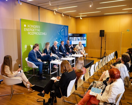 D4. Legislacja i regulacje dla ER | fot. One Light Studio