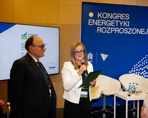 E2. Przygotowywanie kadr dla transformacji | fot. One Light Studio